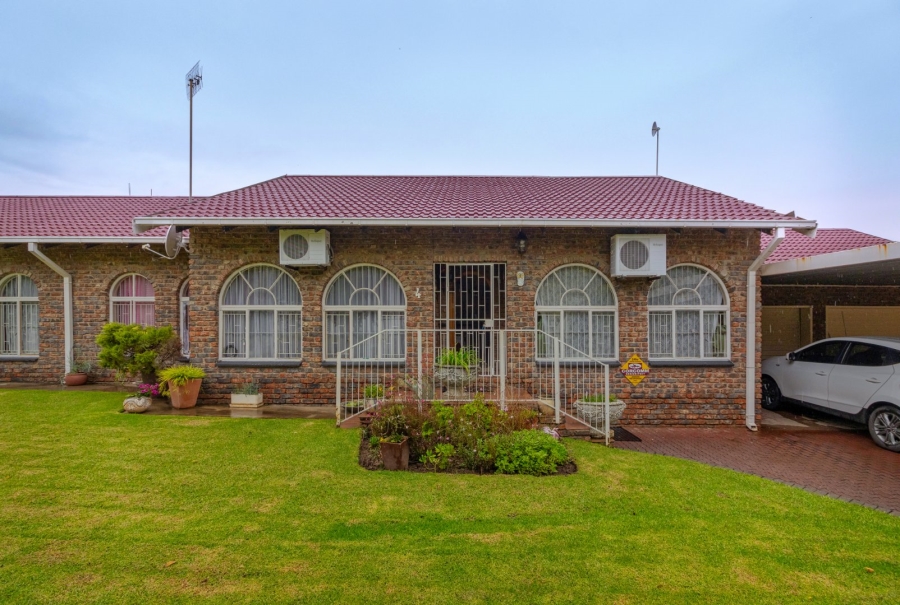 5 Bedroom Property for Sale in Jordania Free State